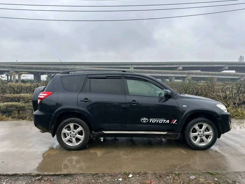 中山10年丰田RAV48