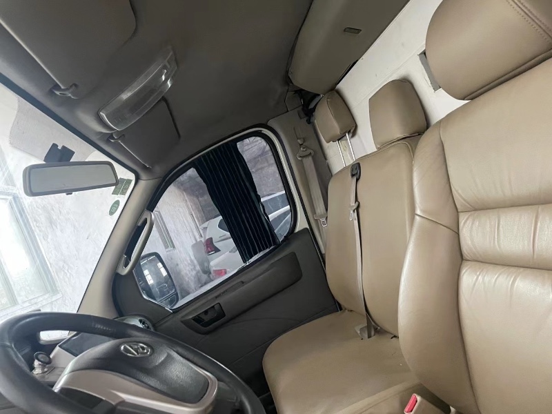 重庆14年大通V805