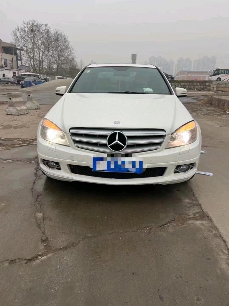 东营11年奔驰C1