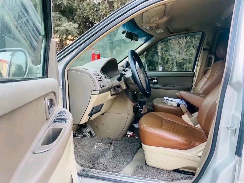 枣庄12年别克GL84