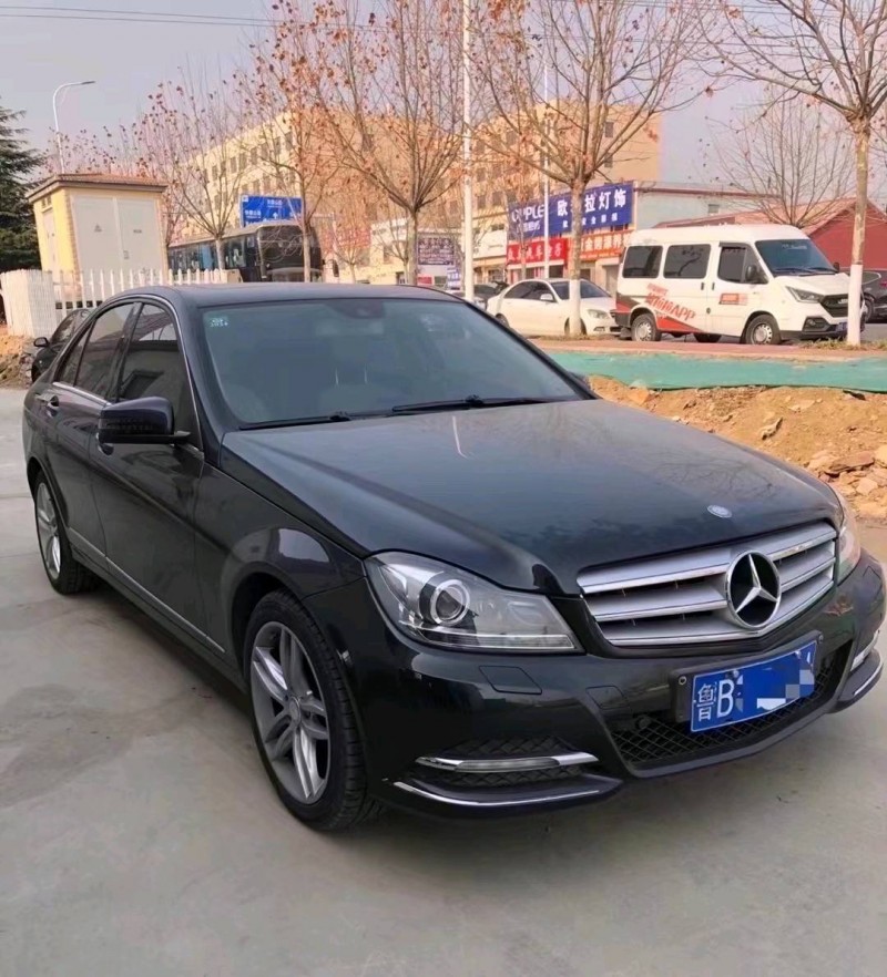 东营13年奔驰C2