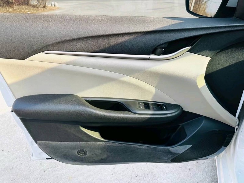 沈阳17年别克英朗3