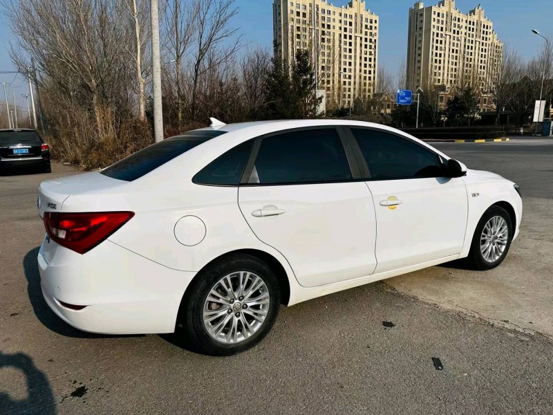 沈阳17年别克英朗4