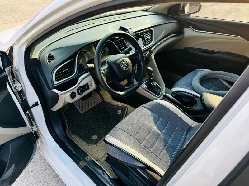 沈阳17年别克英朗8