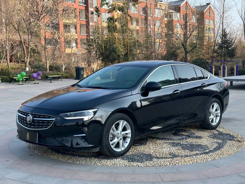 青岛21年别克君威8