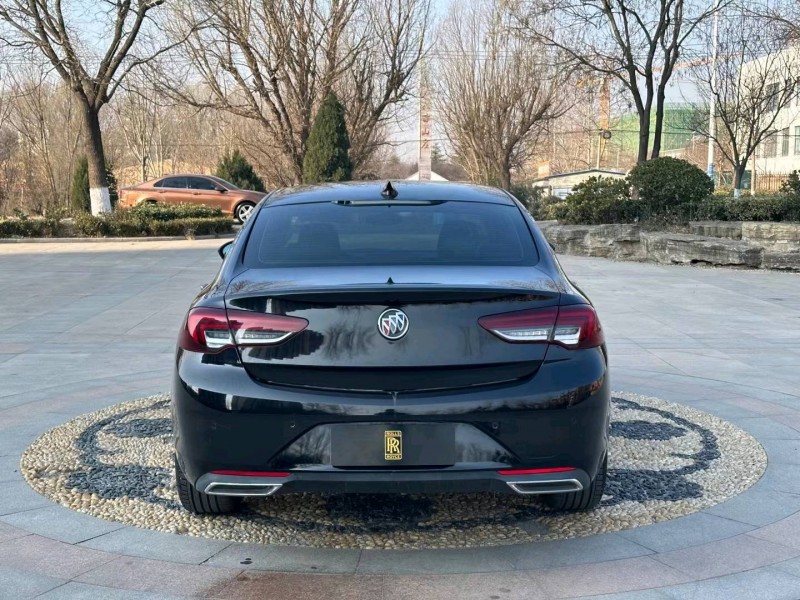 青岛21年别克君威1