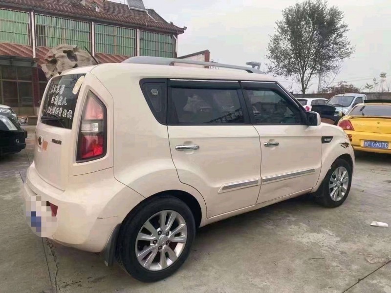 济南16年起亚秀尔8