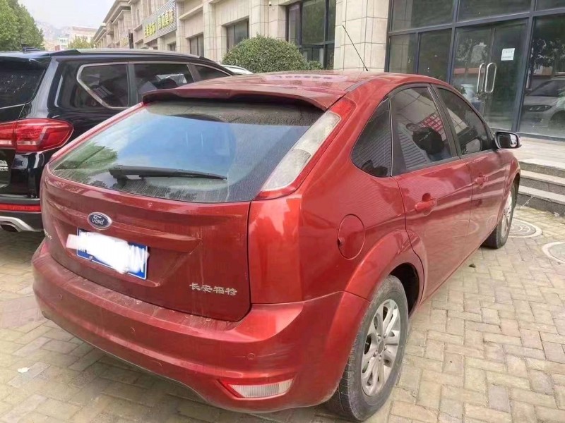 邯郸13年福特福克斯5