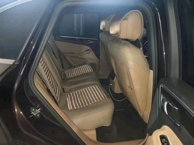 宜春17年保时捷Macan5