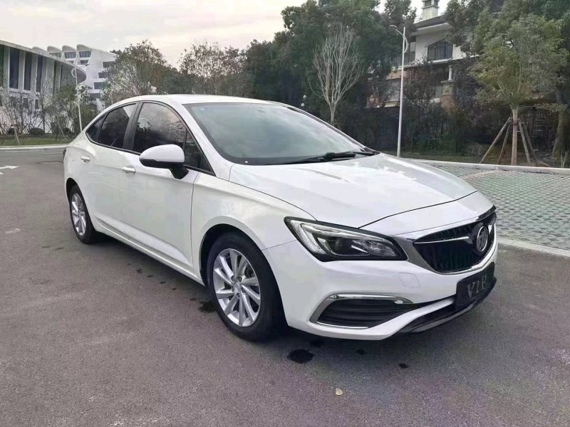 嘉兴18年别克威朗2