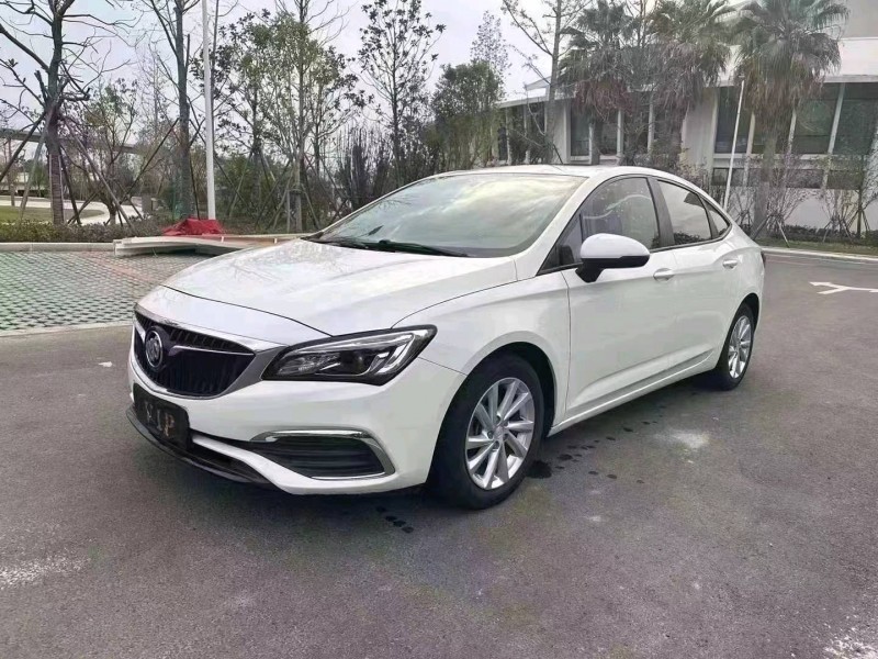 嘉兴18年别克威朗3