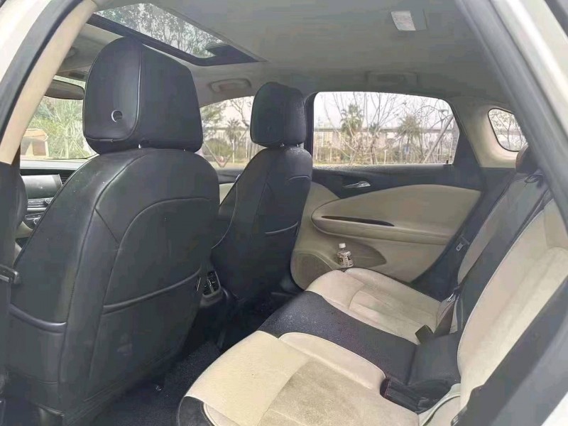 嘉兴18年别克威朗8