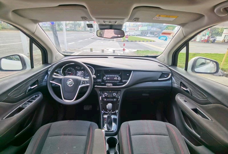 东莞17年别克昂科拉8