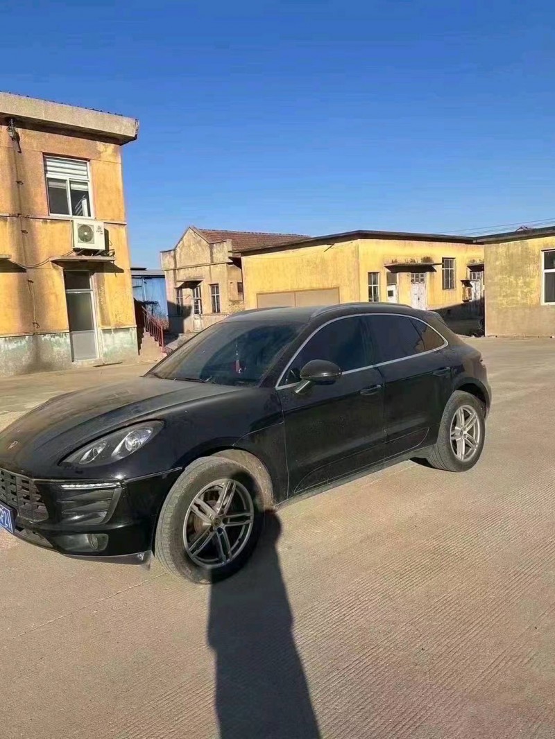 枣庄15年保时捷Macan4