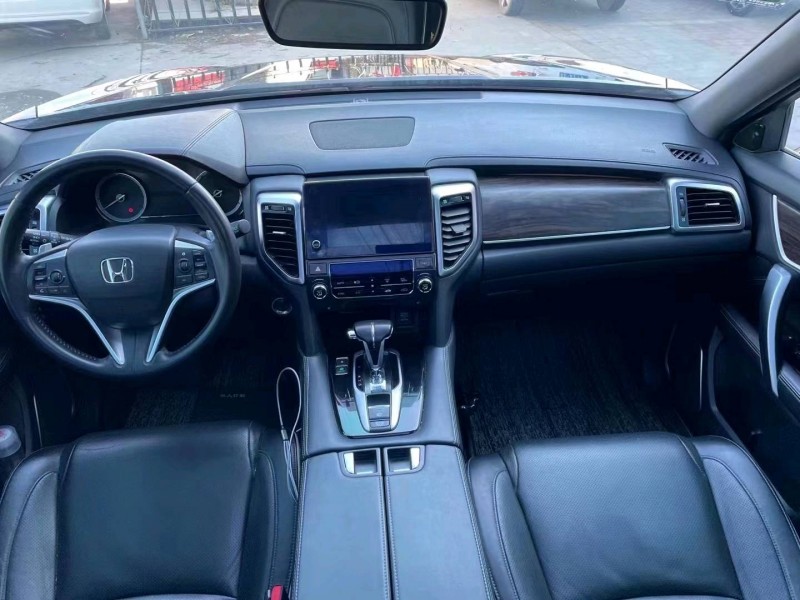 保定18年本田URV6