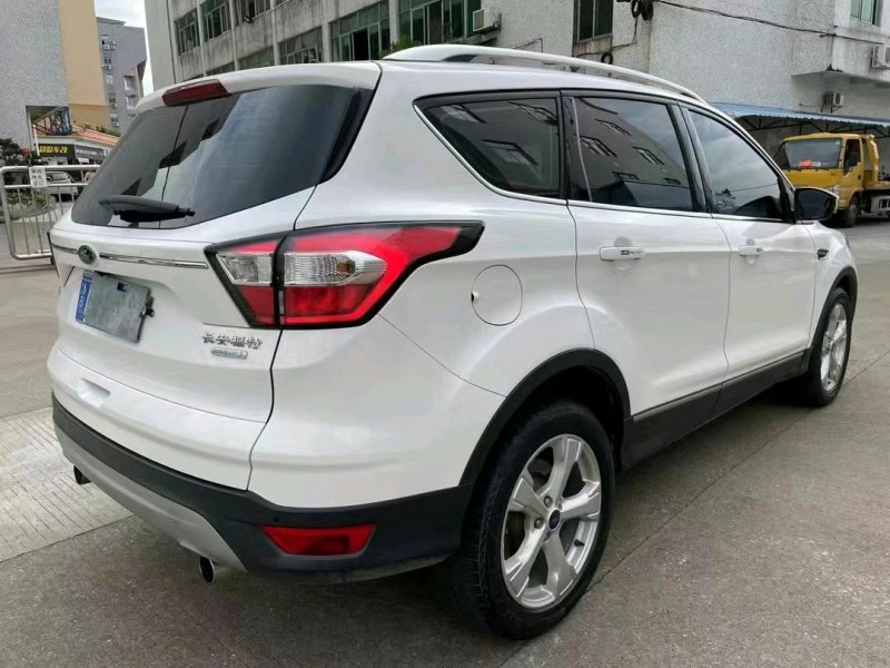 中山19年福特翼虎5