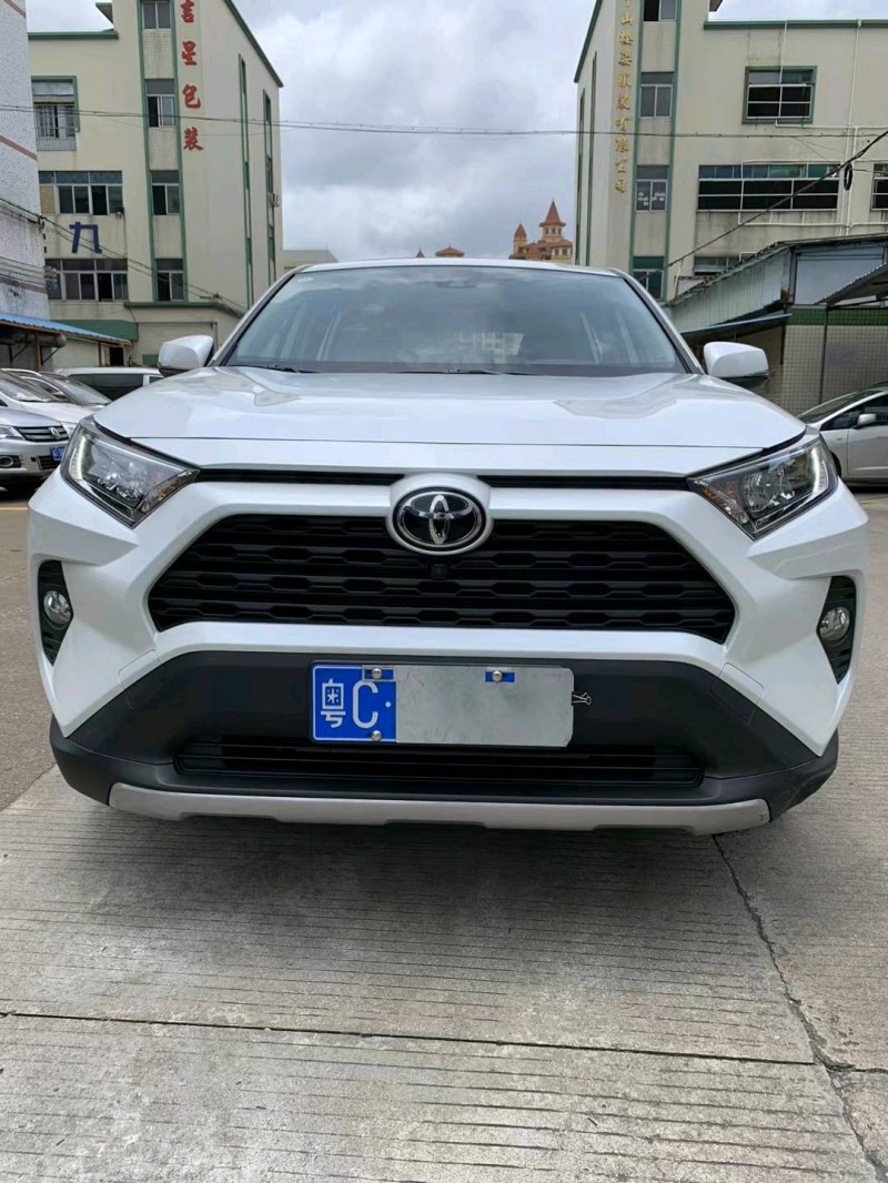 中山22年丰田RAV41
