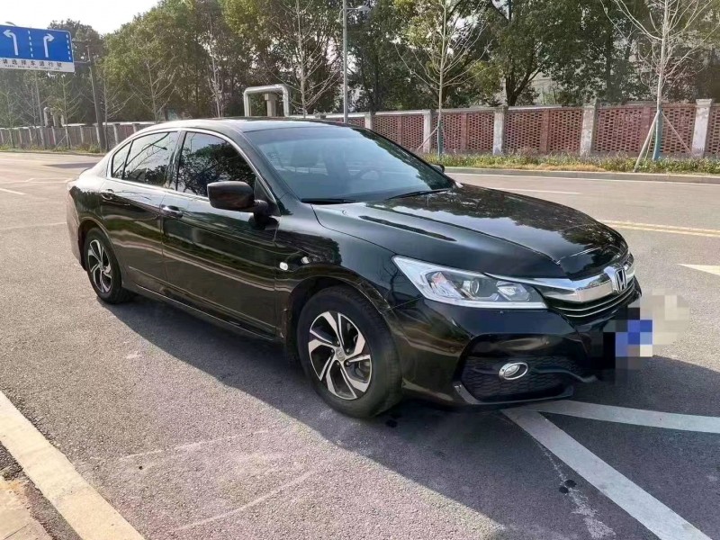 宜昌17年本田雅阁5