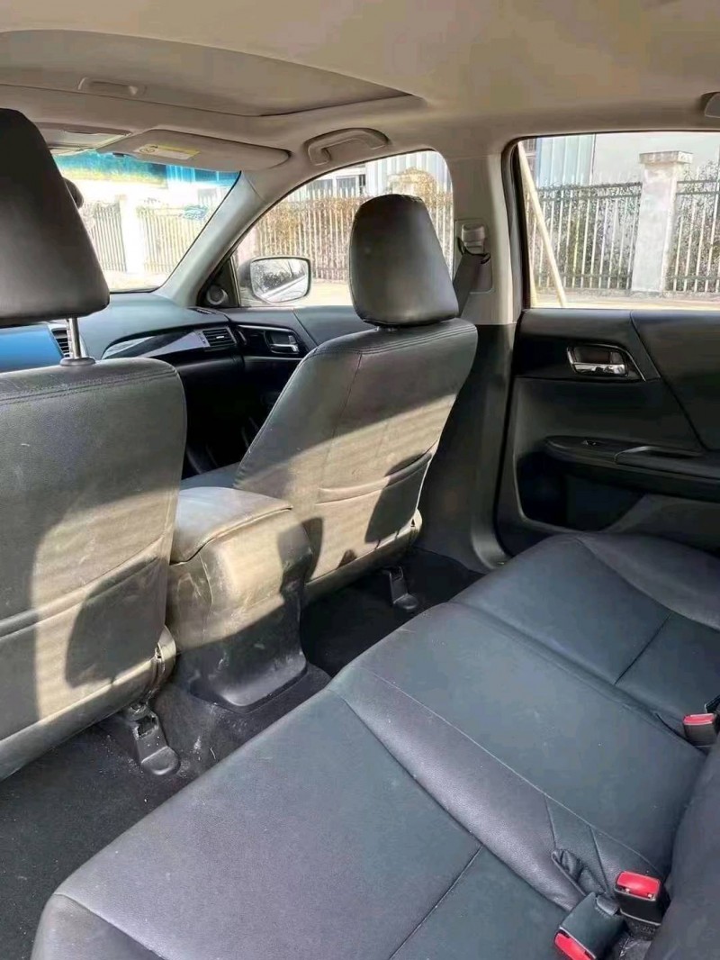 宜昌17年本田雅阁7