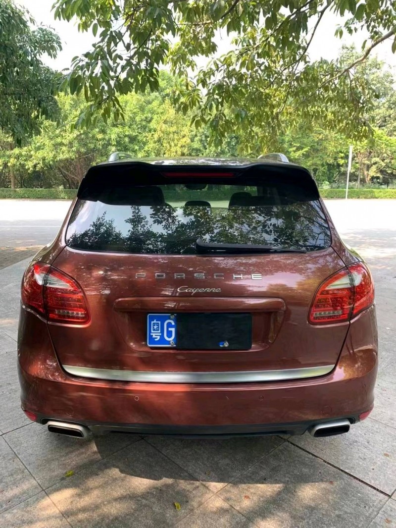 广州12年保时捷卡宴9
