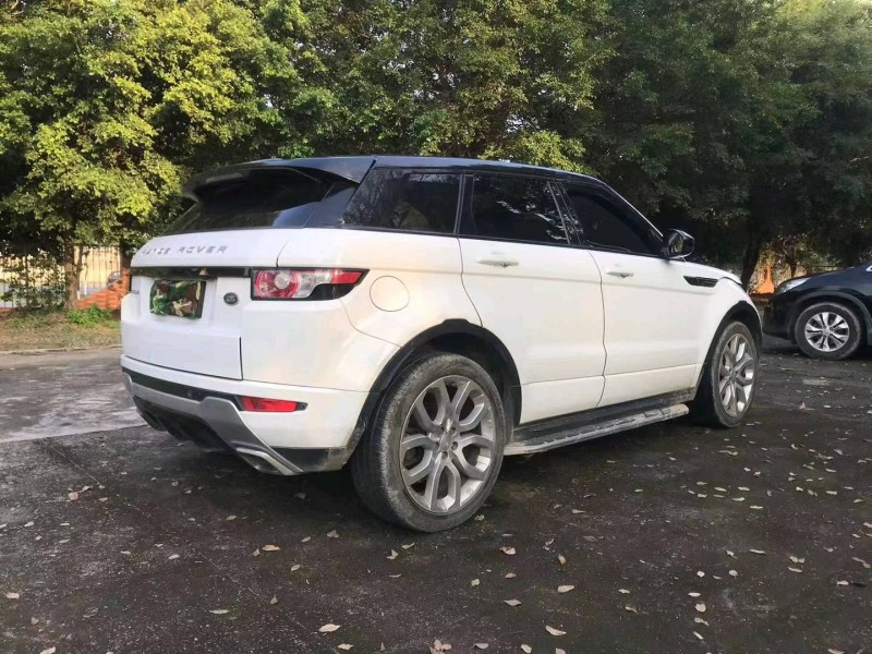 广州14年路虎极光8