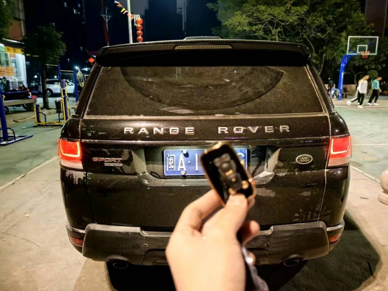 广州15年路虎揽胜运动9