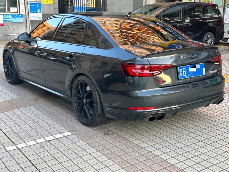 广州19年奥迪S48