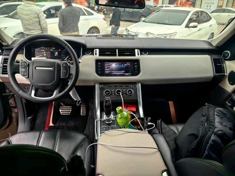 广州14年路虎揽胜运动8