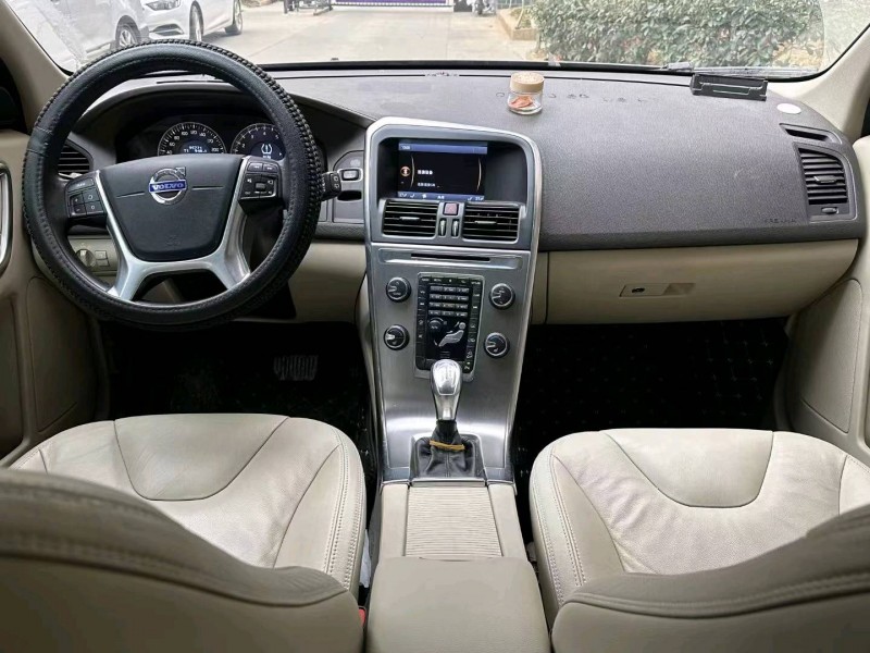 枣庄13年沃尔沃XC606