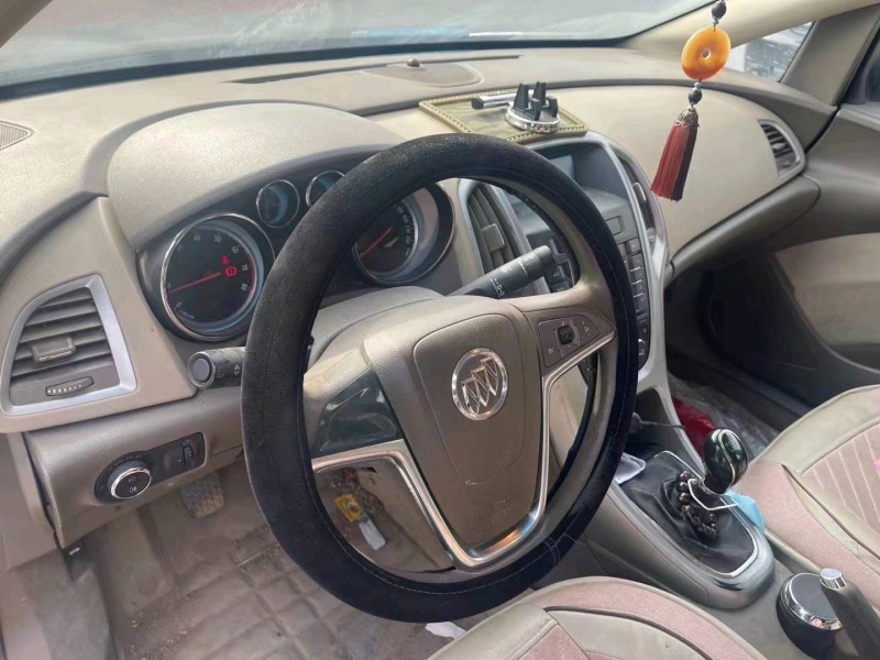 枣庄14年别克英朗GT3