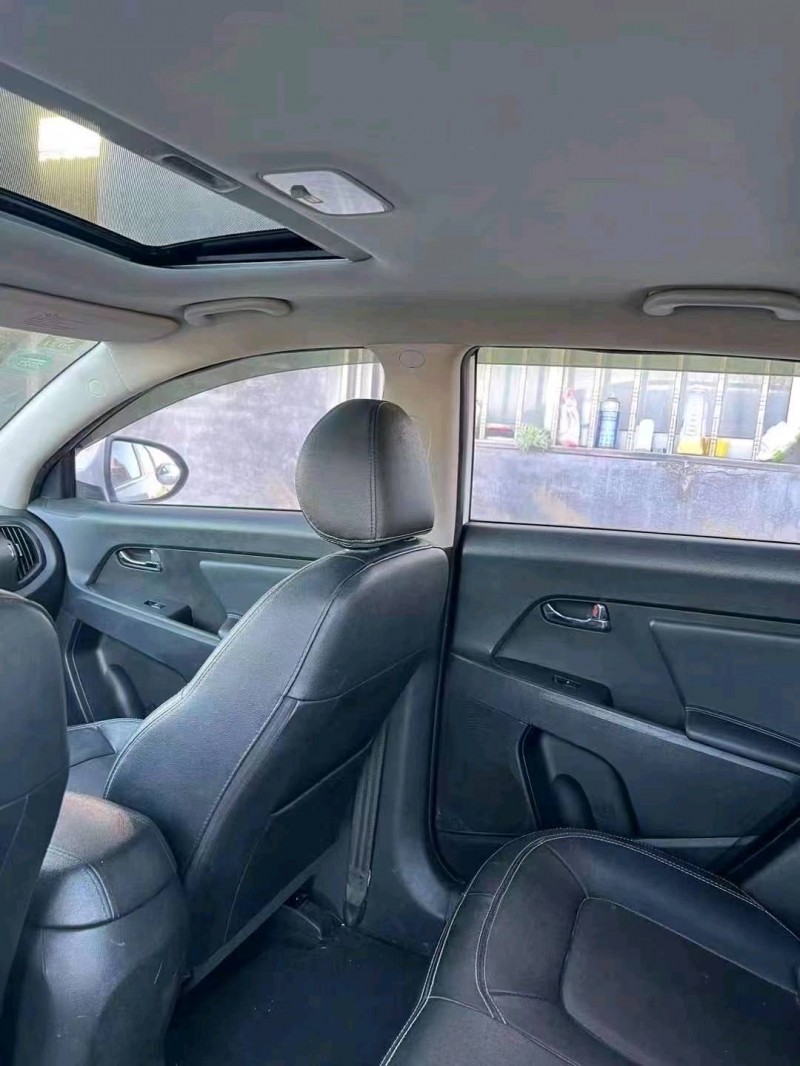 济南14年起亚智跑6