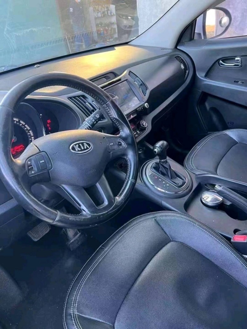 济南14年起亚智跑5