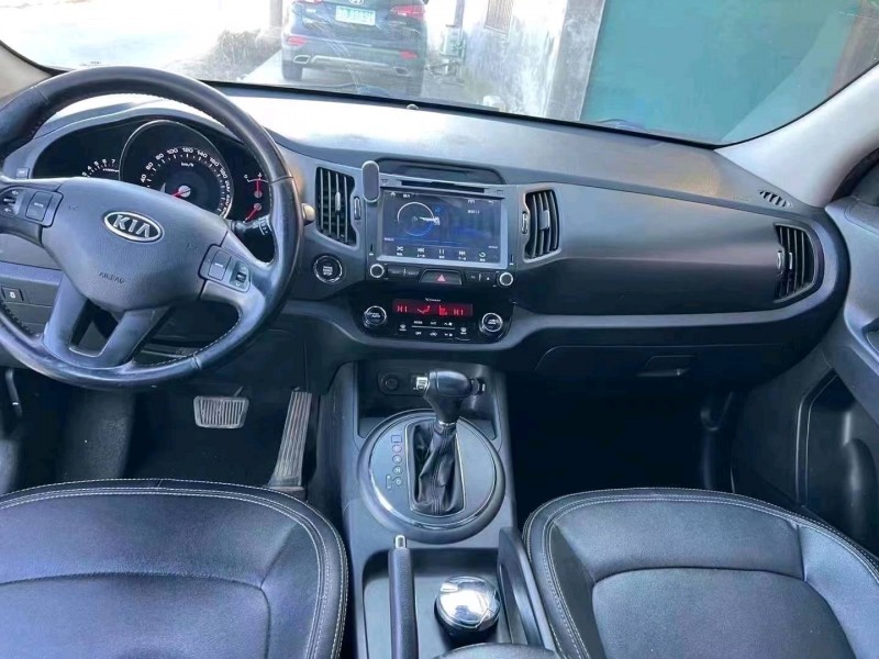 济南14年起亚智跑4