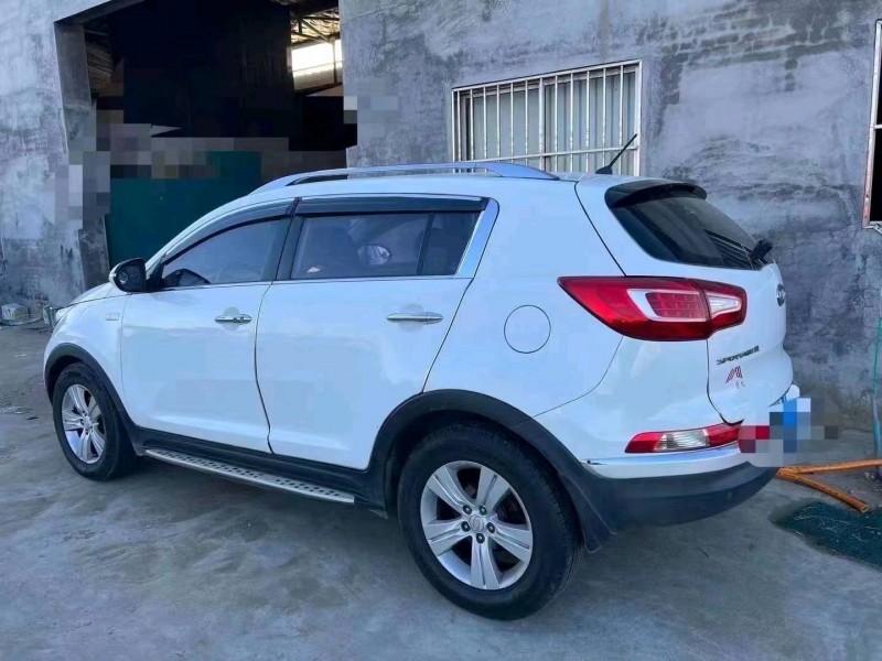 济南14年起亚智跑3