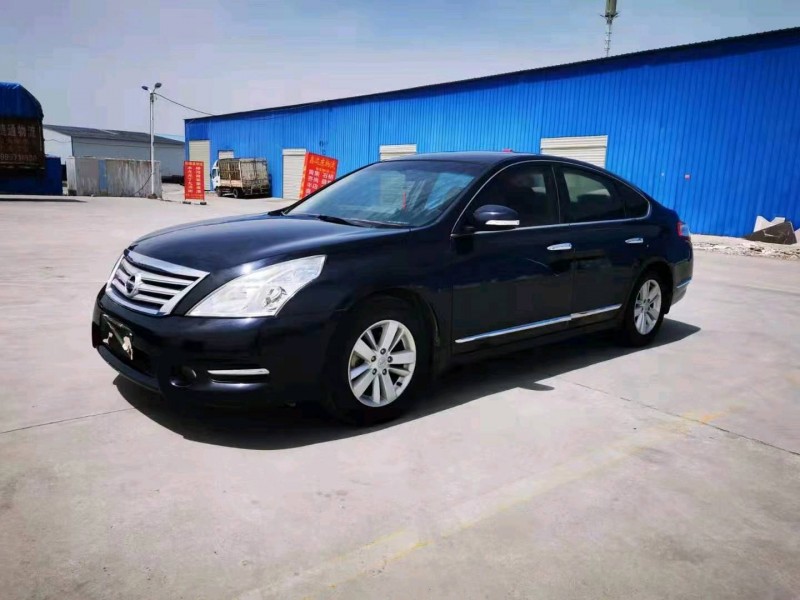 宜昌12年日产天籁2