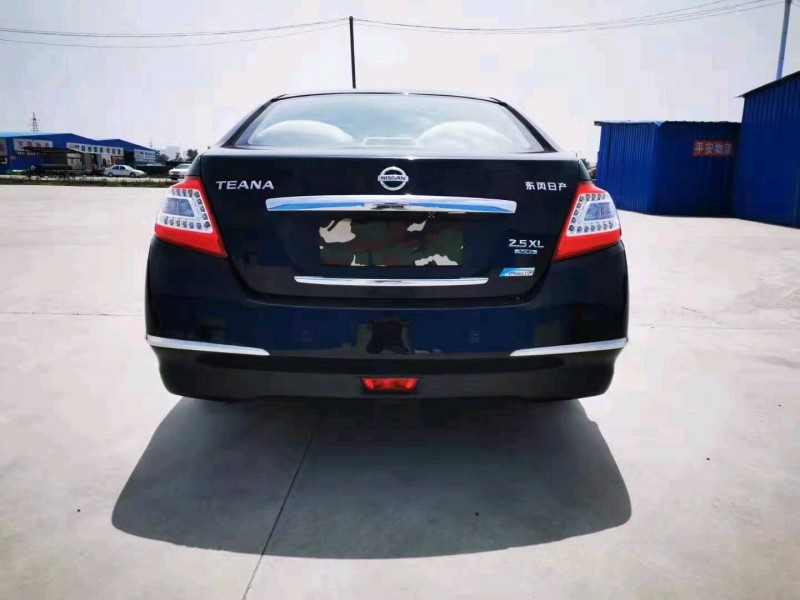 宜昌12年日产天籁6