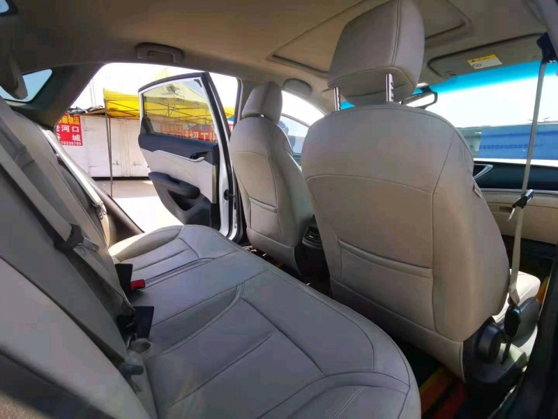 宜昌19年别克英朗7