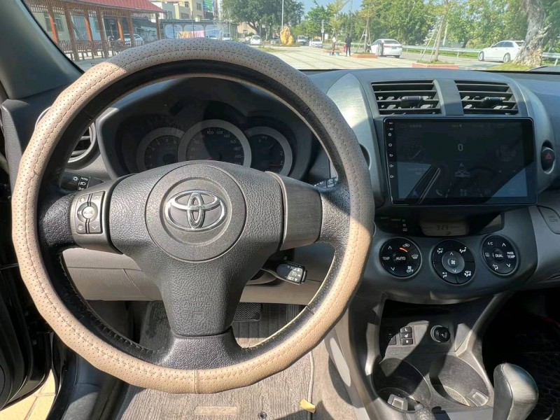 广州10年丰田RAV4荣放5