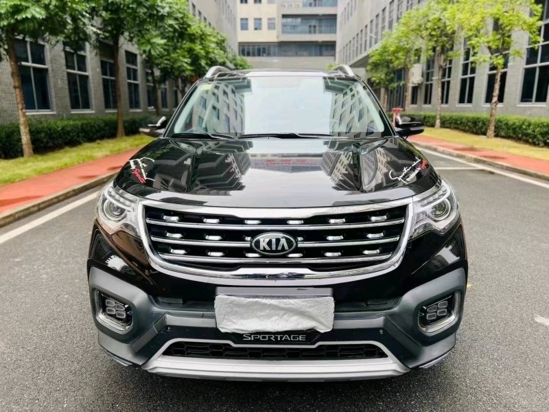 济南19年起亚智跑1