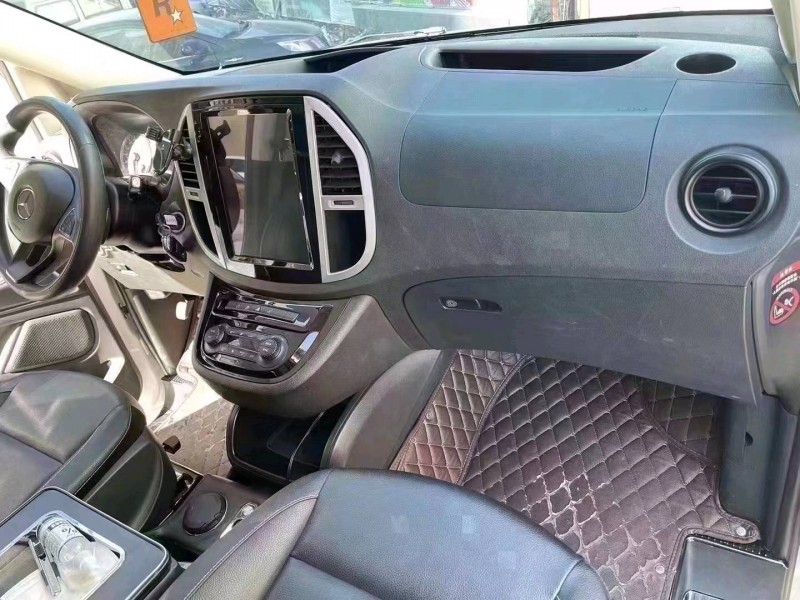 邯郸17年奔驰威霆2