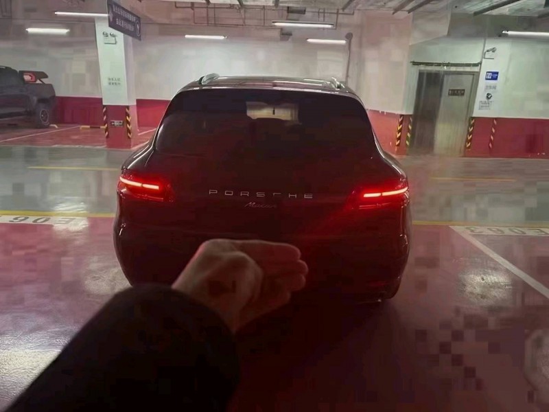 邯郸16年保时捷Macan6