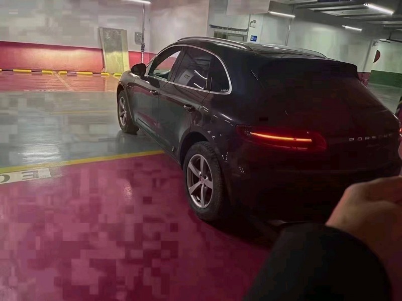 邯郸16年保时捷Macan1