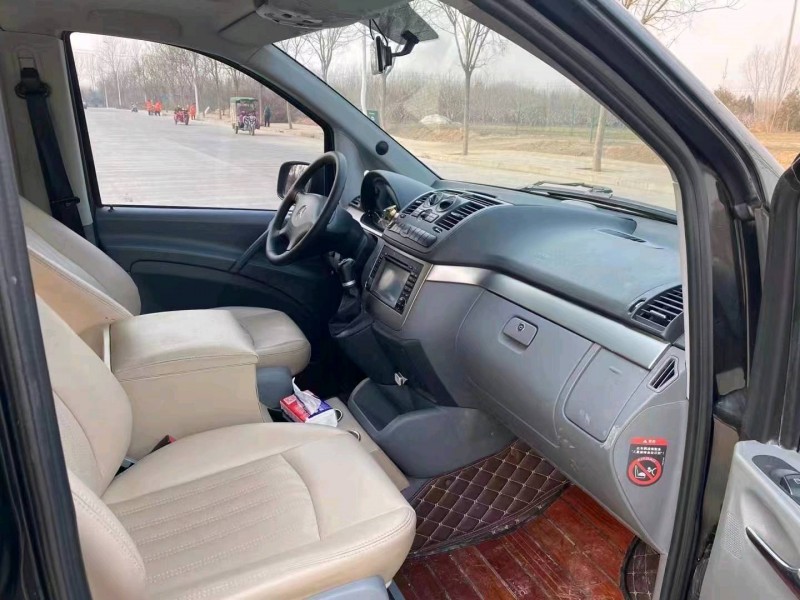 邢台14年奔驰唯雅诺5