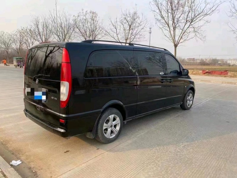 邢台14年奔驰唯雅诺1