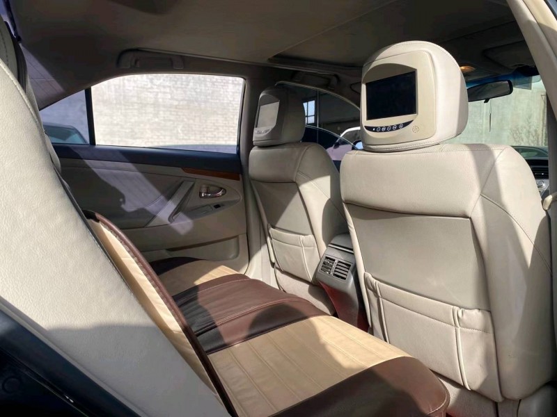 保定11年丰田凯美瑞4