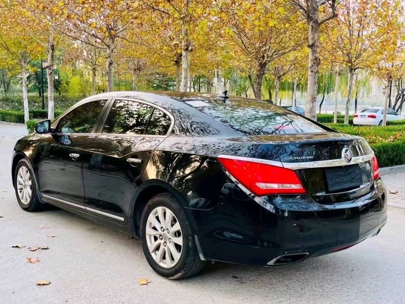 聊城15年别克君越3