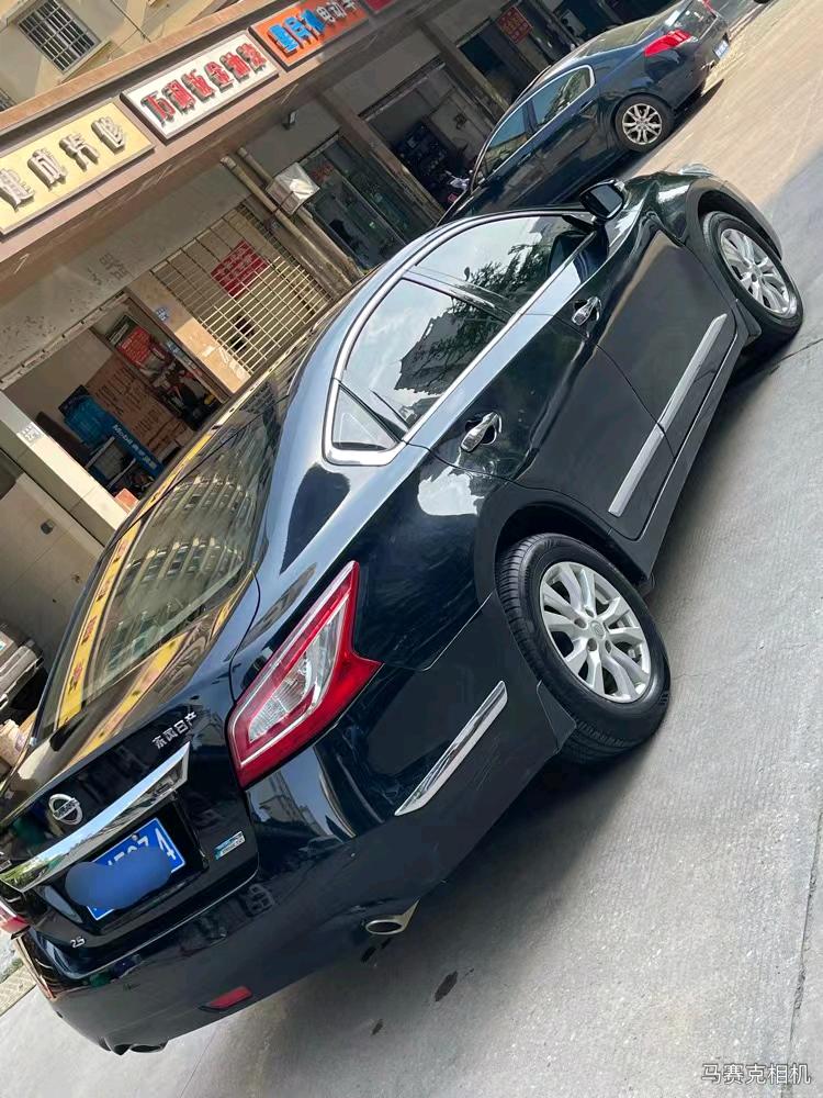 宜昌15年日产天籁6