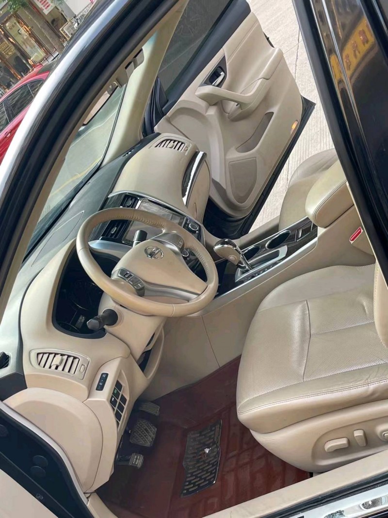 宜昌15年日产天籁7