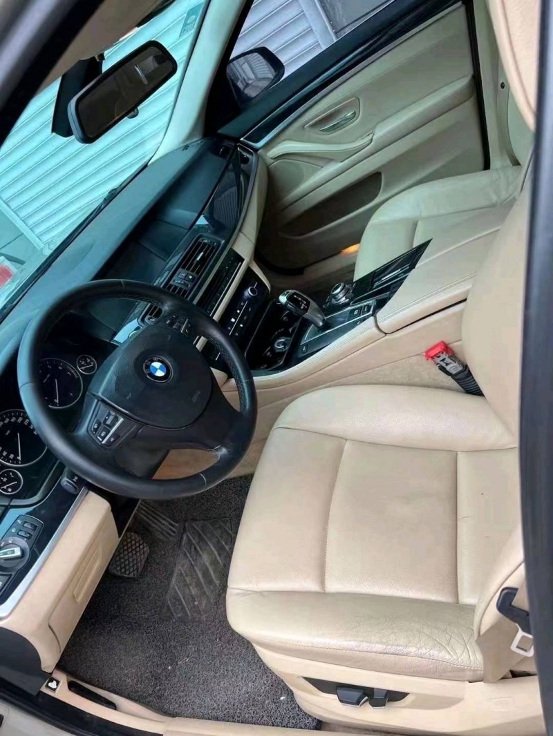 北京12年宝马5系8