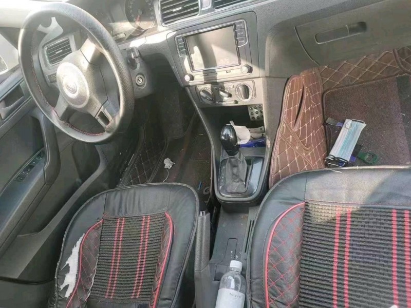 济南14年大众桑塔纳5